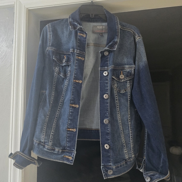 NWOT Torrid jean jacket - Picture 1 of 4
